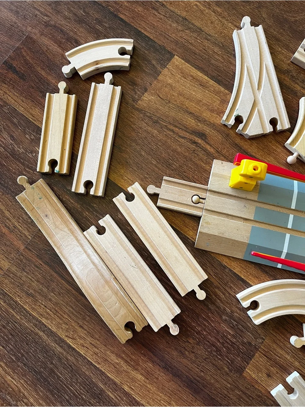 Wooden Train Track Crossing 21 Pieces